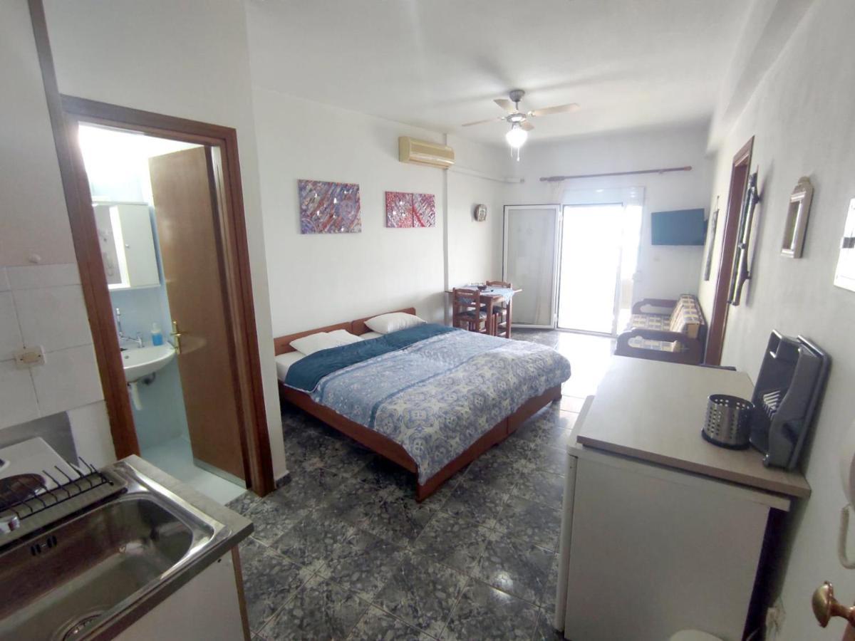 Peristerianos Apartments Nea Skioni Buitenkant foto