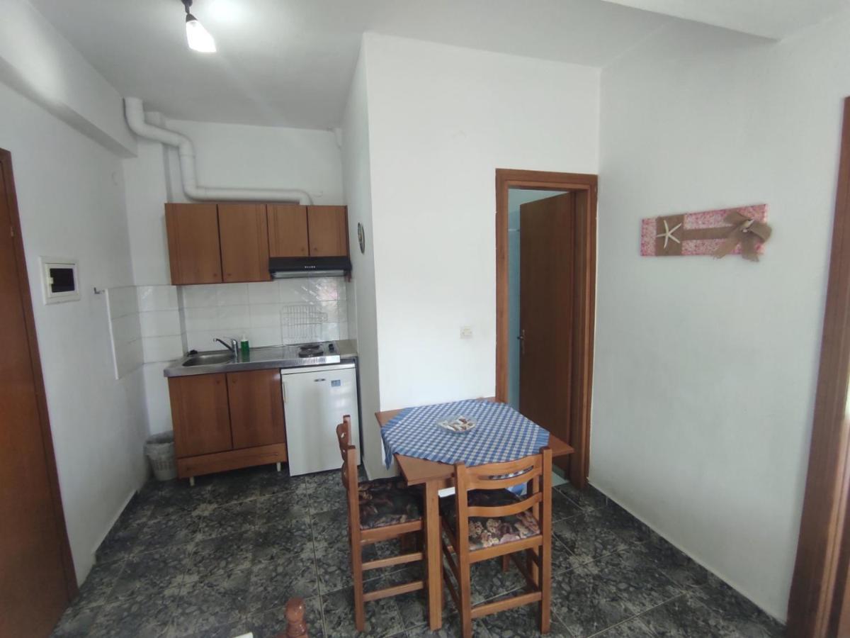 Peristerianos Apartments Nea Skioni Buitenkant foto