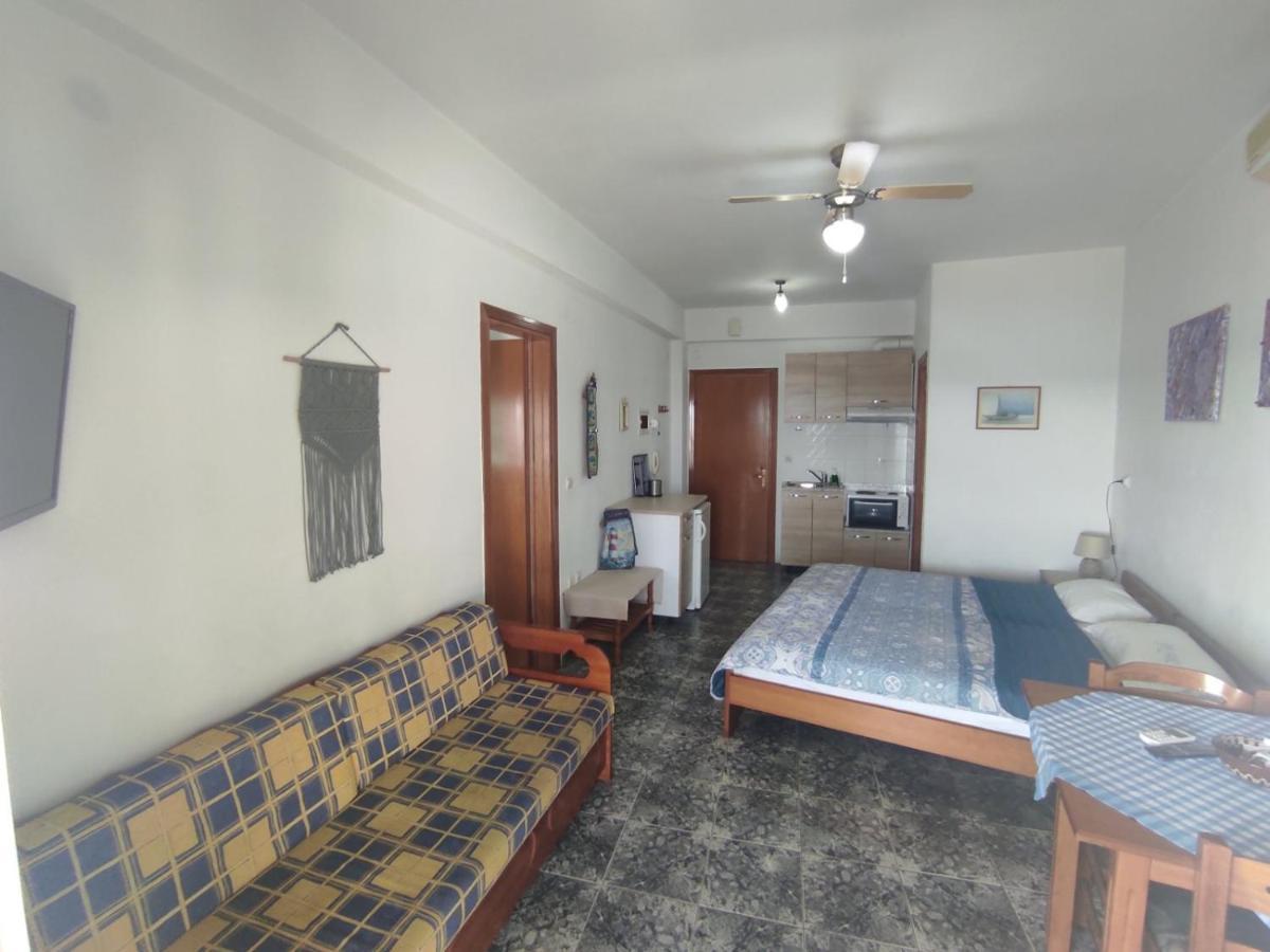 Peristerianos Apartments Nea Skioni Buitenkant foto