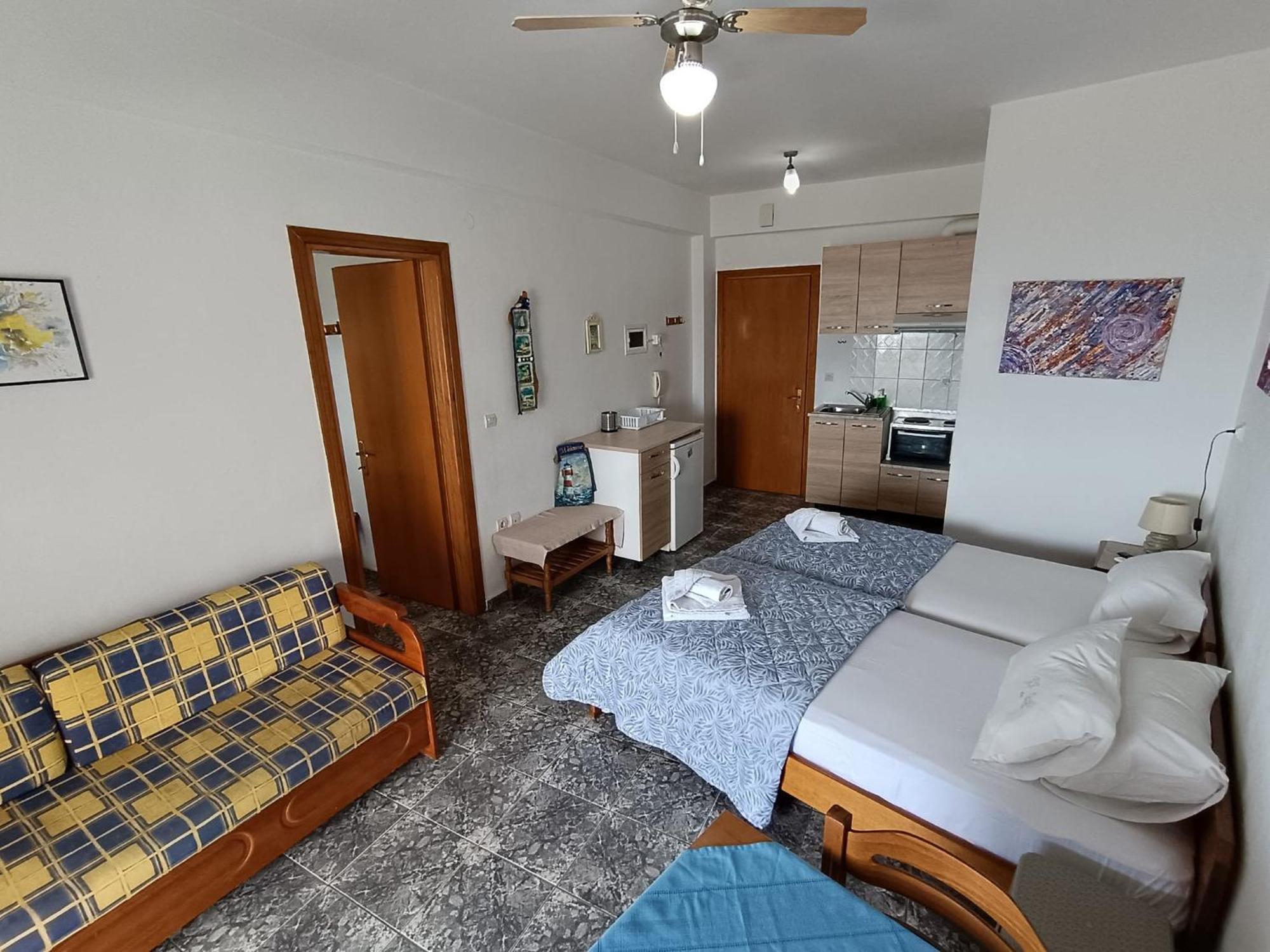 Peristerianos Apartments Nea Skioni Buitenkant foto