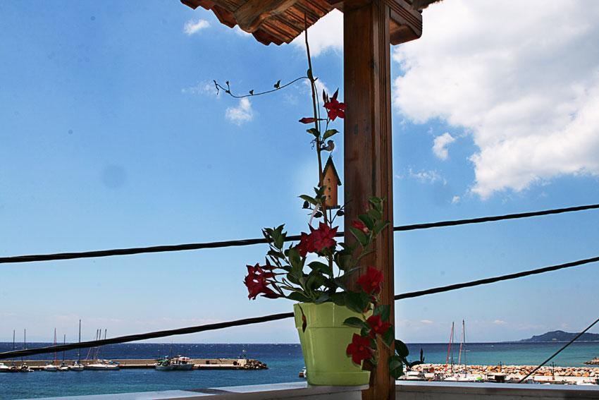 Peristerianos Apartments Nea Skioni Buitenkant foto