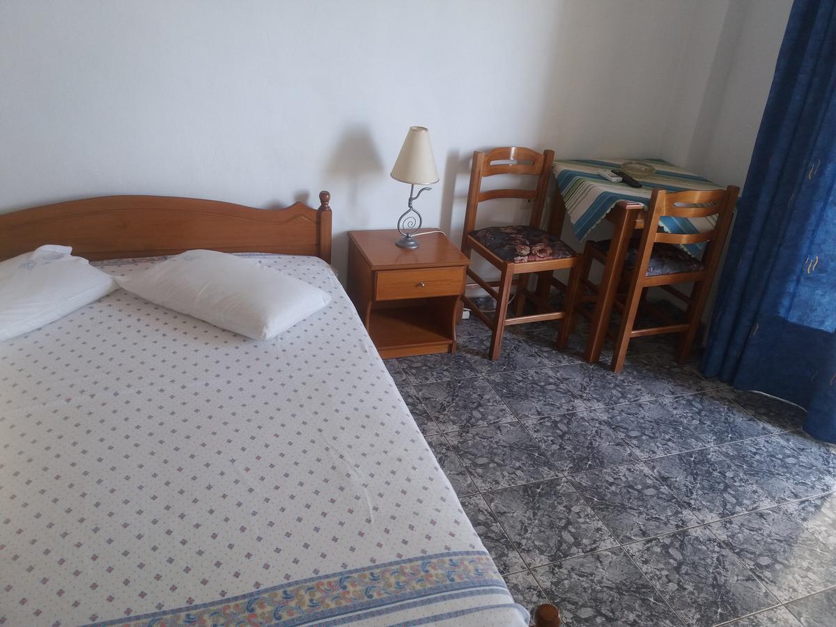 Peristerianos Apartments Nea Skioni Buitenkant foto