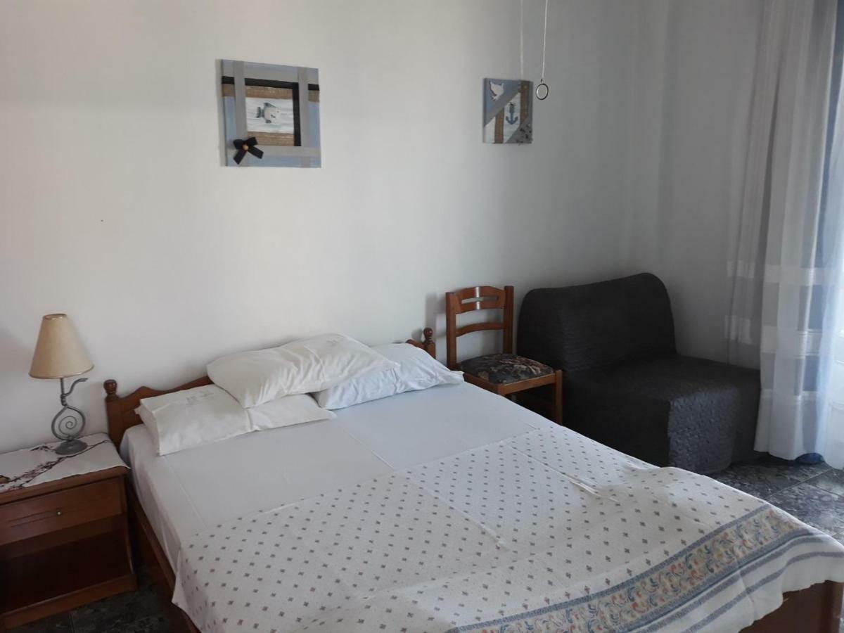 Peristerianos Apartments Nea Skioni Buitenkant foto